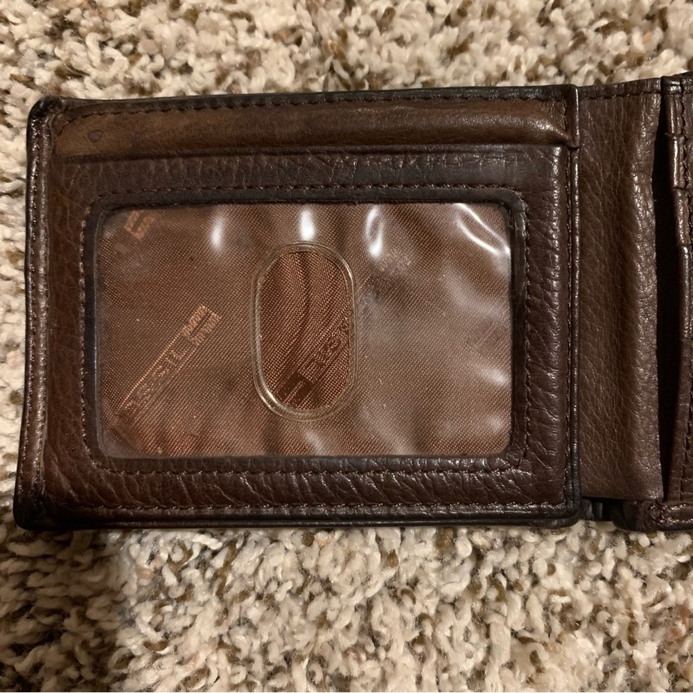 Fossil Wallet - Picture 3 of 7
